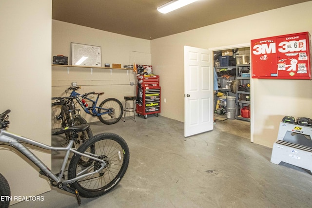 719 Lake Vista Ln Unit 3, Knoxville, TN 37934 - view of garage