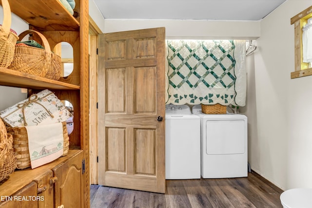 1424 Clabo Hollow Rd, Sevierville, TN 37876 - laundry room featuring laundry area, separate washer and dryer, and dark wood-type flooring