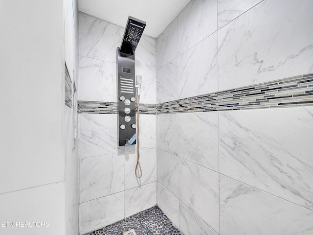 380 Buster Blvd, Lenoir City, TN 37772 - full bathroom with a tile shower