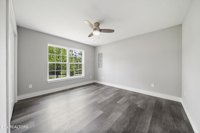 2934 Eledge Ln, Sevierville, TN 37876 - empty room featuring a ceiling fan, wood finished floors, and baseboards