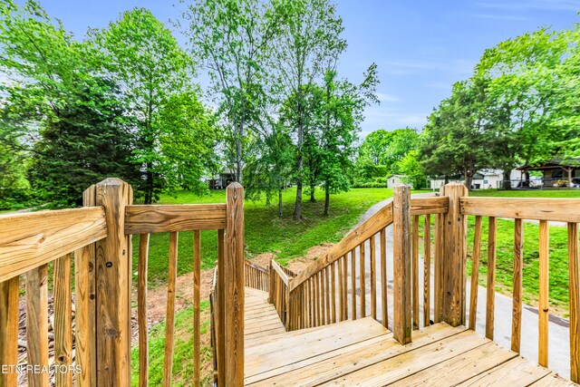 2208 Island Blvd, Sevierville, TN 37876 - view of deck