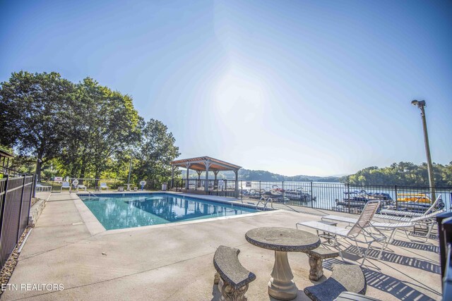 213 Northshore Dr, Greenback, TN 37742