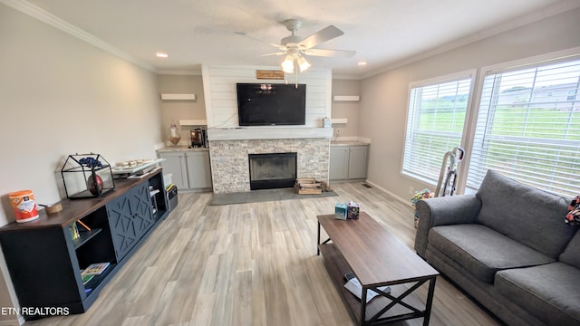 210 Schertz Ln, Rutledge, TN 37861 - living area featuring light wood-type flooring, recessed lighting, ceiling fan, and a fireplace
