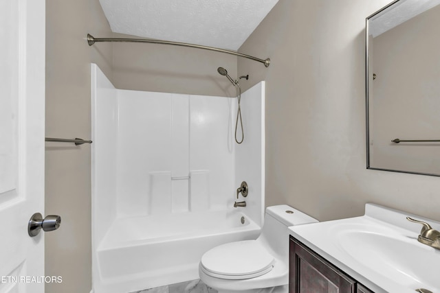 330 Ridgeview Dr, Oliver Springs, TN 37840 - bathroom with toilet, a textured ceiling, bathtub / shower combination, and vanity