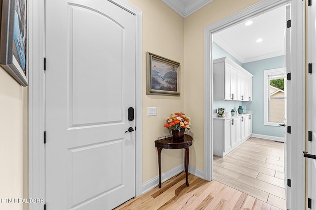 112 Naduli Trl, Vonore, TN 37885 - doorway to outside featuring crown molding, baseboards, light wood-style floors, and recessed lighting