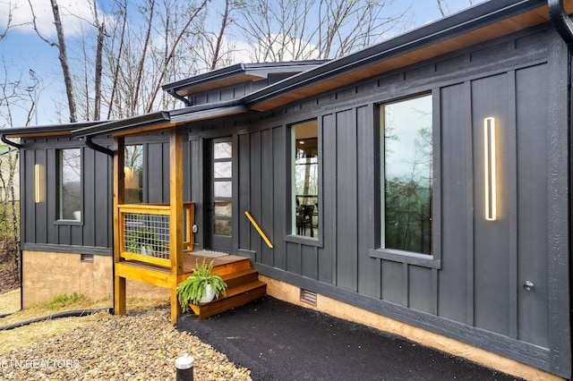 - Chinquapin Drive, Sevierville, TN 37876 - view of property exterior featuring board and batten siding and crawl space