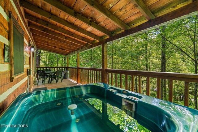 1626 Lake Dr, Gatlinburg, TN 37738