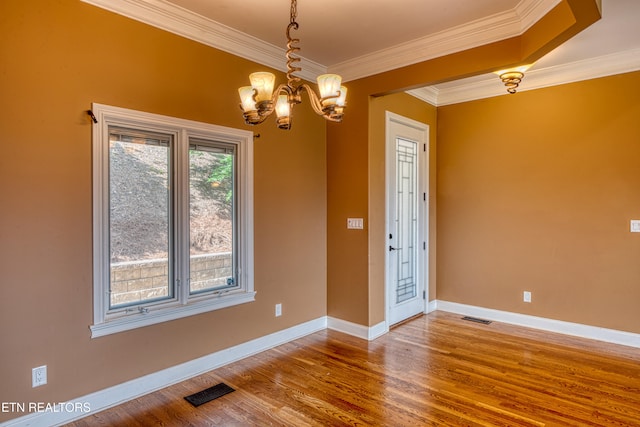 1012 Falcon Crest Dr, Seymour, TN 37865 - unfurnished room with an inviting chandelier, visible vents, baseboards, and ornamental molding