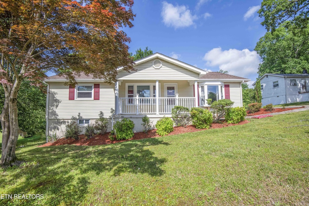 941 Pine Top St, Lenoir City, TN 37772 - photo 1