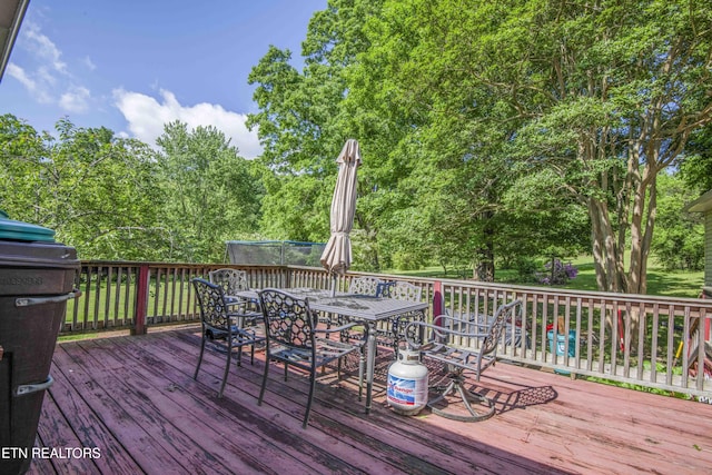 941 Pine Top St, Lenoir City, TN 37772 - wooden deck with outdoor dining area