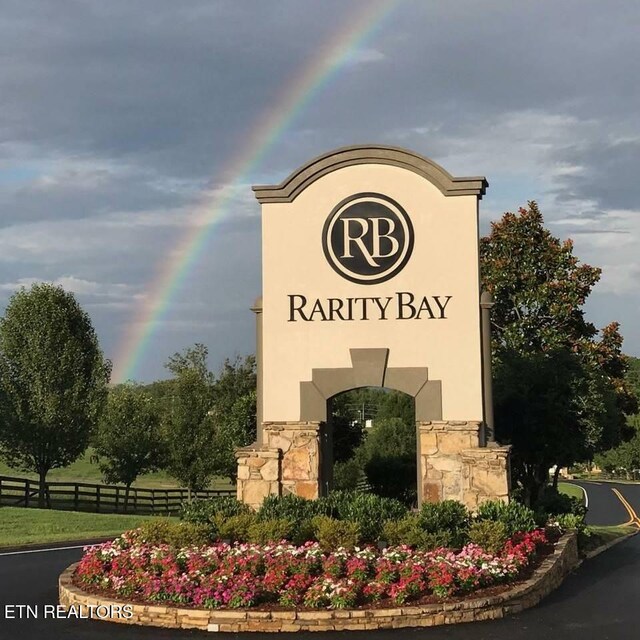 771 Rarity Bay Pkwy, Vonore, TN 37885