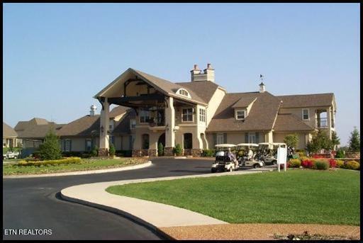 771 Rarity Bay Pkwy, Vonore, TN 37885