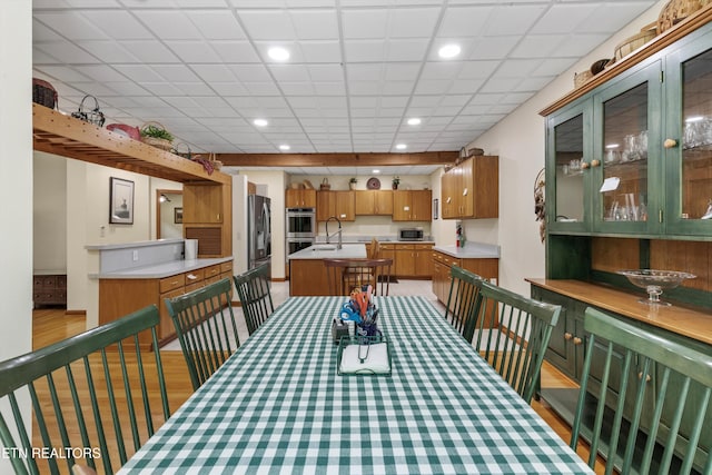 dining room with recessed lighting