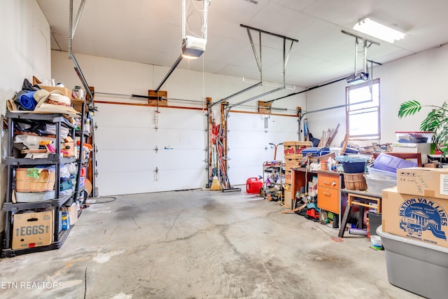 375 Rainbow Rd, Sevierville, TN 37862 - garage with a garage door opener