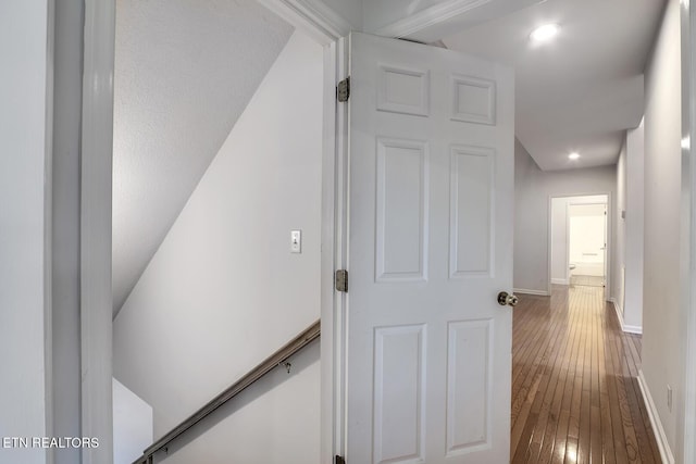 2000 Robinson Dr, Lenoir City, TN 37772 - hallway featuring dark wood-style flooring, baseboards, and recessed lighting