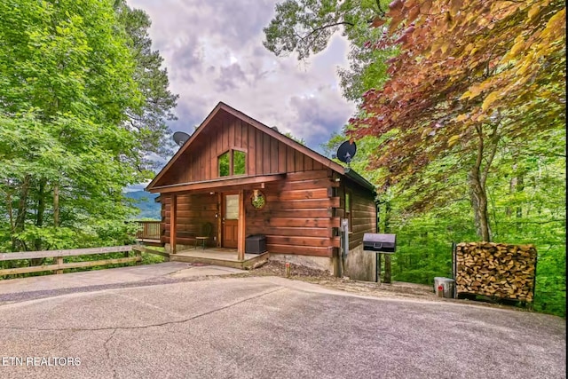 1227 Bear Paw Ridge Way, Sevierville, TN 37862 - photo 1