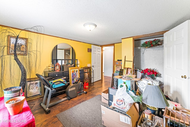 7726 Misty Point Way, Knoxville, TN 37914 - interior space featuring wood finished floors, a textured ceiling, and arched walkways
