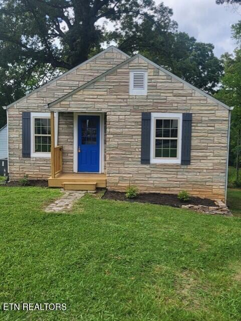 2423 Mccroskey Ave, Knoxville, TN 37917 - photo 1