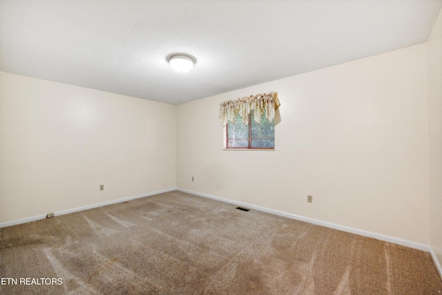 131 Clifton Cir, Oak Ridge, TN 37830 - empty room with carpet and baseboards
