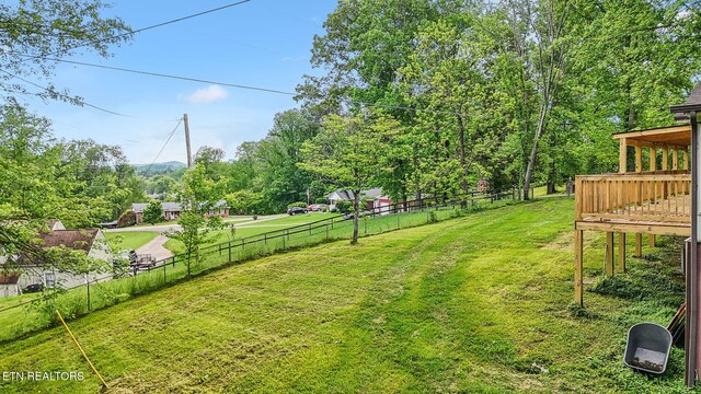 138 Lilac Dr, Lafollette, TN 37766 - view of yard featuring a deck