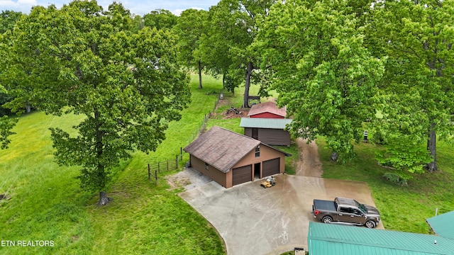 aerial view of property and surrounding area