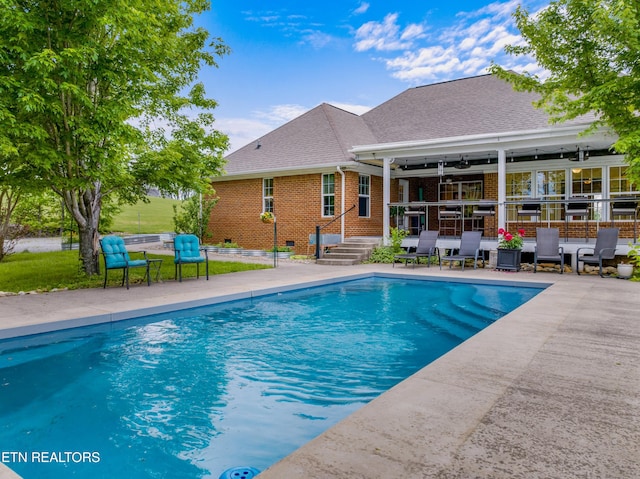 687 Burchfield Rd, Dandridge, TN 37725 - swimming pool featuring a patio