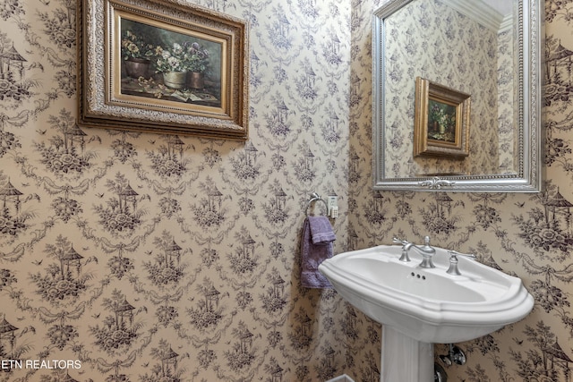 704 Blue Dun Ct, Pigeon Forge, TN 37863 - view of bathroom