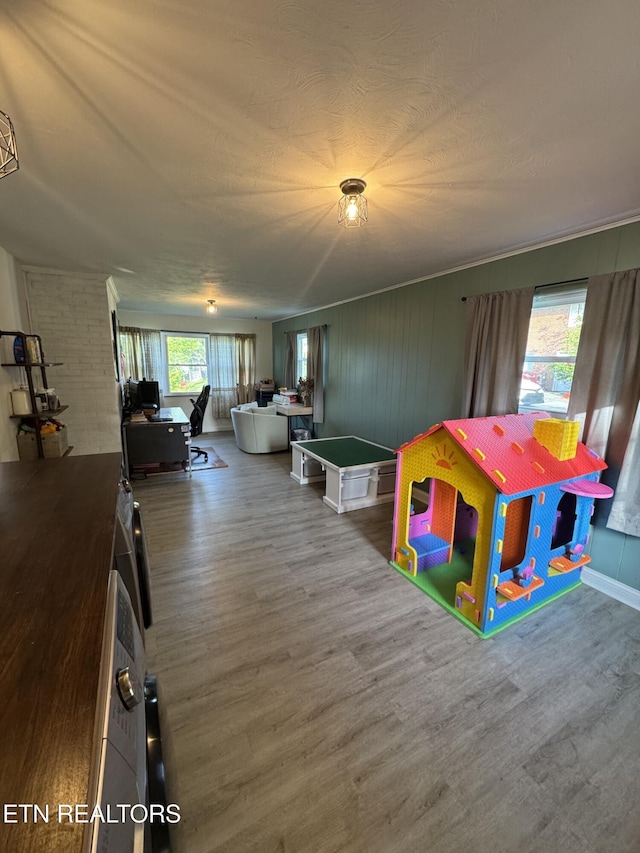 8008 Sharp Rd, Powell, TN 37849 - game room with wood finished floors