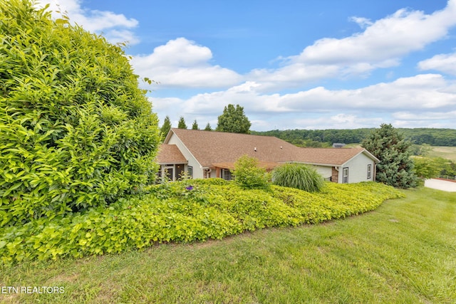 791 Constitution Dr, Jefferson City, TN 37760 - view of side of home with a lawn