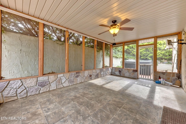 791 Constitution Dr, Jefferson City, TN 37760 - unfurnished sunroom featuring a ceiling fan