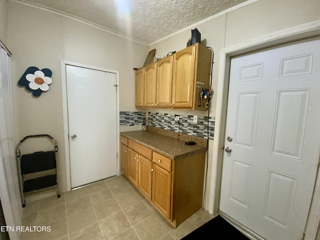 205 Browder Rd, Kingston, TN 37763 - interior space with ornamental molding and a textured ceiling