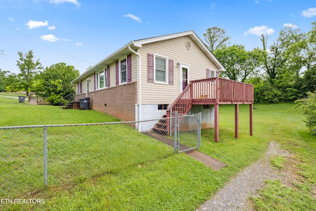 3606 Sevier Heights Rd, Knoxville, TN 37920 - back of house featuring a deck, a gate, and driveway
