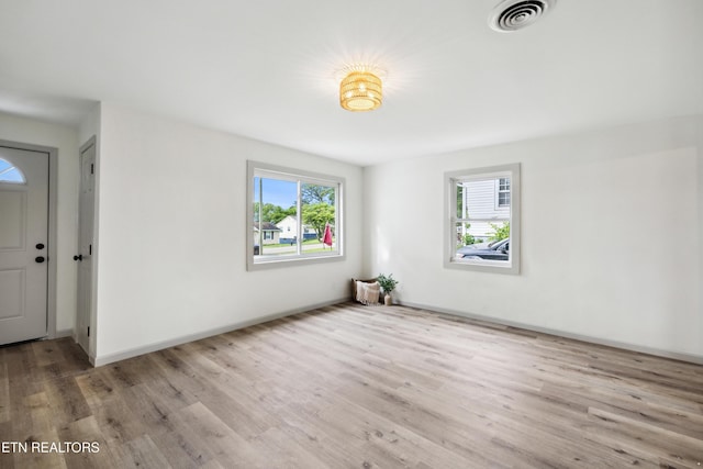 3219 Sunset Ave, Knoxville, TN 37914 - spare room featuring wood finished floors and baseboards