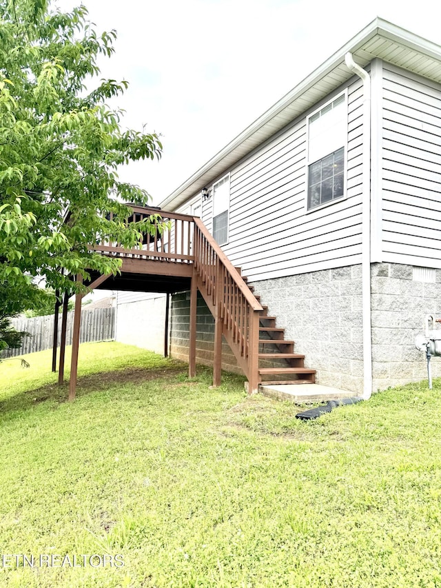 208 Cornerstone Cir, Clinton, TN 37716 - back of property with stairs and a wooden deck