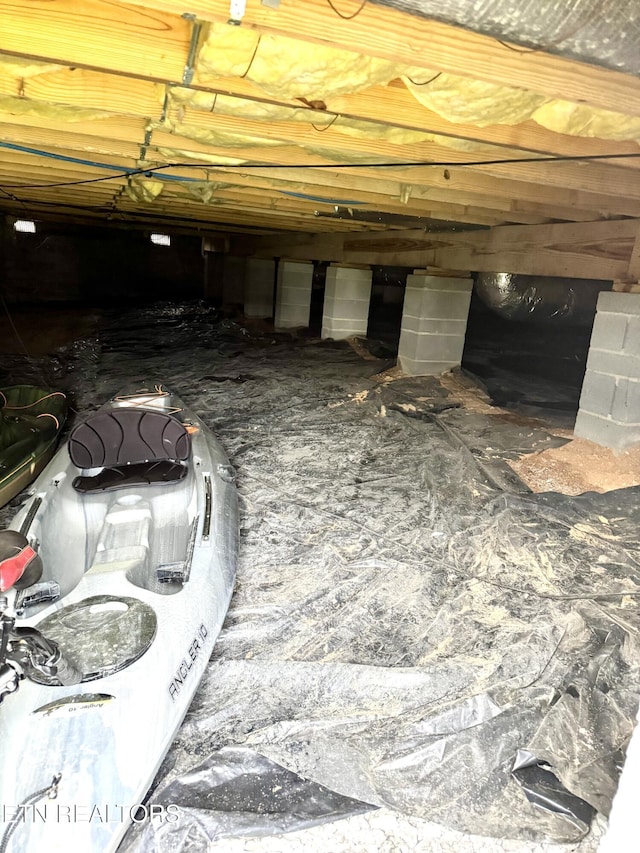 208 Cornerstone Cir, Clinton, TN 37716 - view of inside crawl space