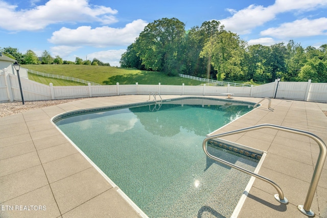1182 Murrell Rd, Morristown, TN 37814 - view of swimming pool featuring fence and a patio area