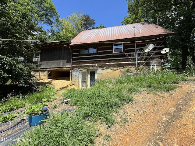 1040 Sturmhaben Way, Newport, TN 37821 - view of front facade featuring log siding