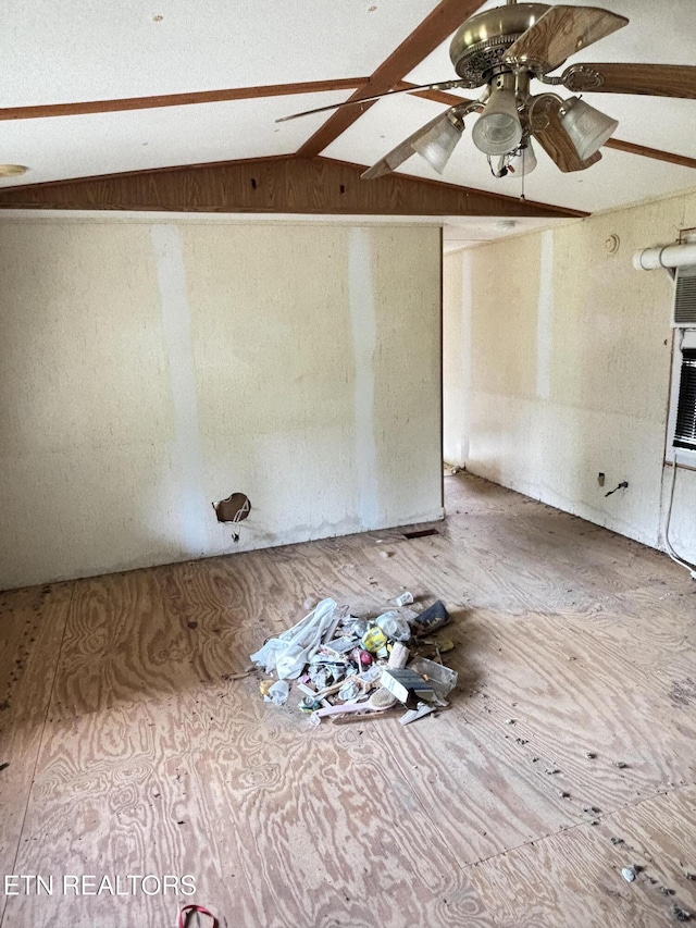 empty room with a ceiling fan