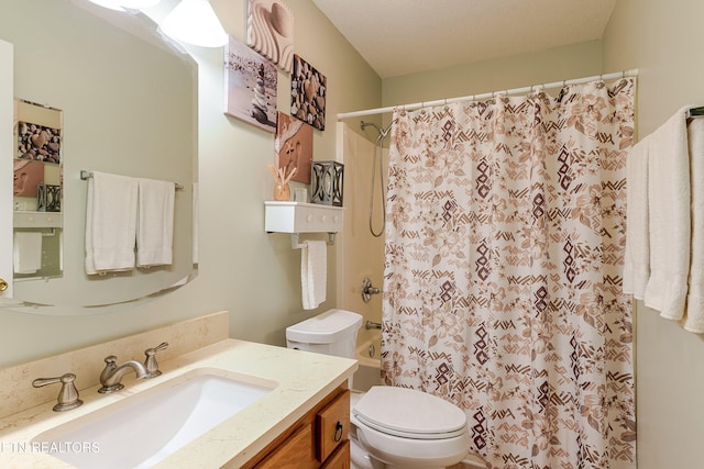 702 Shane Dr, Maryville, TN 37804 - full bathroom with toilet, vanity, and shower / tub combo with curtain