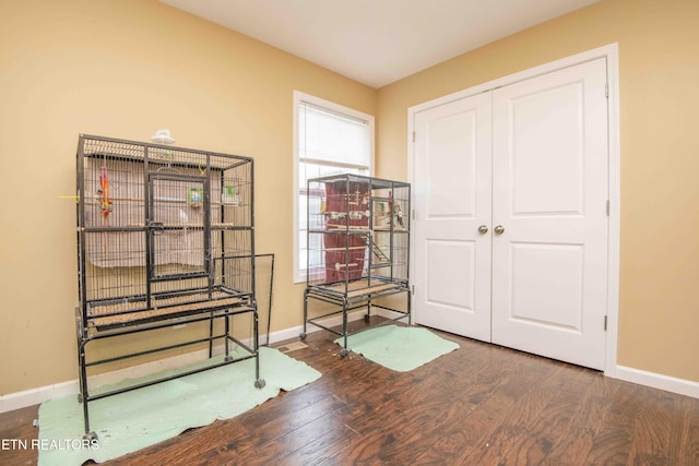 146 Prospect Rd, Maynardville, TN 37807 - sitting room with wood finished floors and baseboards