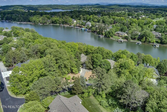 401 Shawnee Pl, Loudon, TN 37774 - view of property location featuring a nearby body of water and a forest