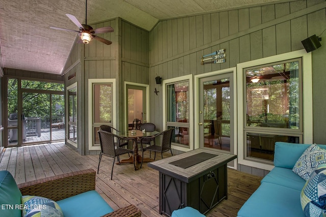 401 Shawnee Pl, Loudon, TN 37774 - sunroom with a ceiling fan, vaulted ceiling, and an outdoor hangout area