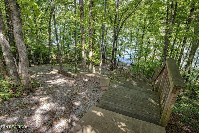 401 Shawnee Pl, Loudon, TN 37774 - view of wooden deck