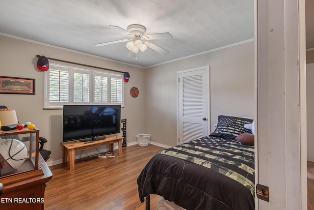 513 Long Mill Rd, Athens, TN 37303 - bedroom with wood finished floors, ornamental molding, and a ceiling fan