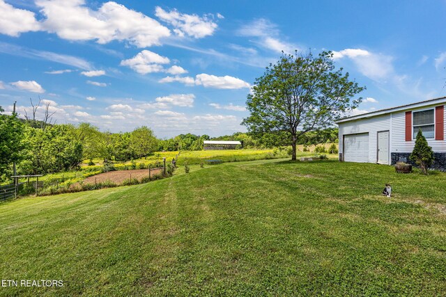 776 Salem Valley Rd, Ten Mile, TN 37880 - view of yard featuring a garage