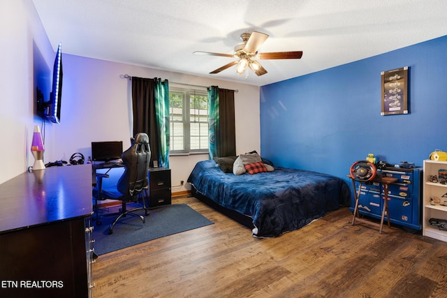 8000 Berkshire Blvd, Powell, TN 37849 - bedroom featuring wood finished floors, an office area, and ceiling fan