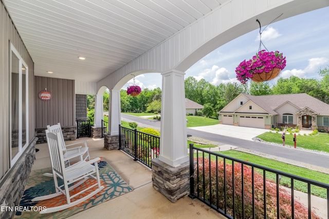 109 Niwodihi Trl, Vonore, TN 37885 - view of patio with covered porch and driveway