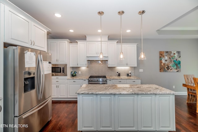109 Niwodihi Trl, Vonore, TN 37885 - kitchen featuring stainless steel appliances, a center island, dark wood-style flooring, white cabinets, and recessed lighting