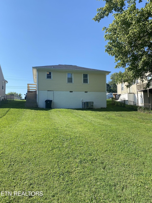 2010 Fine Ave, Knoxville, TN 37917 - rear view of house featuring a yard and central AC