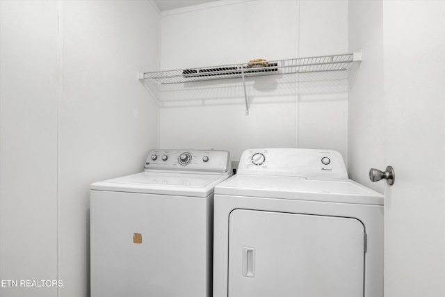 180 County Rd 853, Delano, TN 37325 - washroom with washing machine and clothes dryer